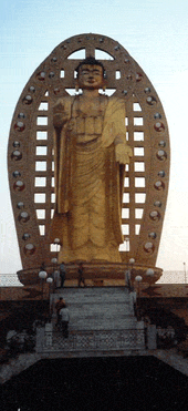 Estatua de Buda en Dehradun